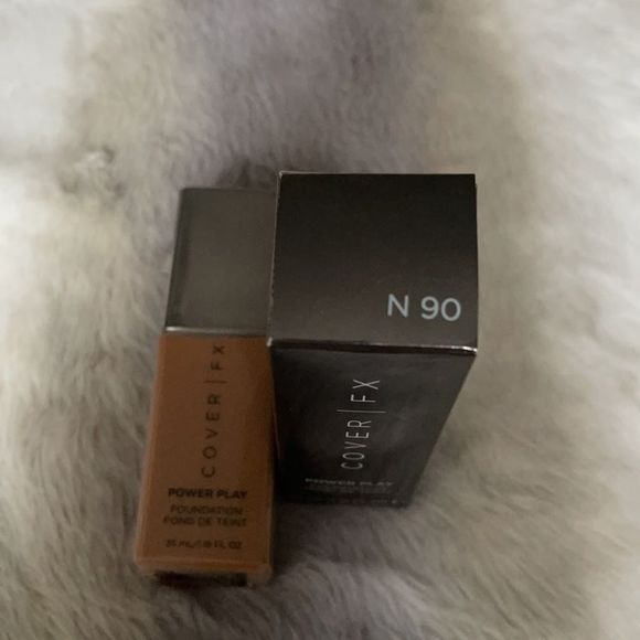 - Cover FX Power Play Foundation - Picture 2 of 4